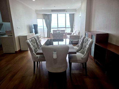 คอนโดให้เช่า : Waterford Diamond 3 Bedroom +maid room for rent