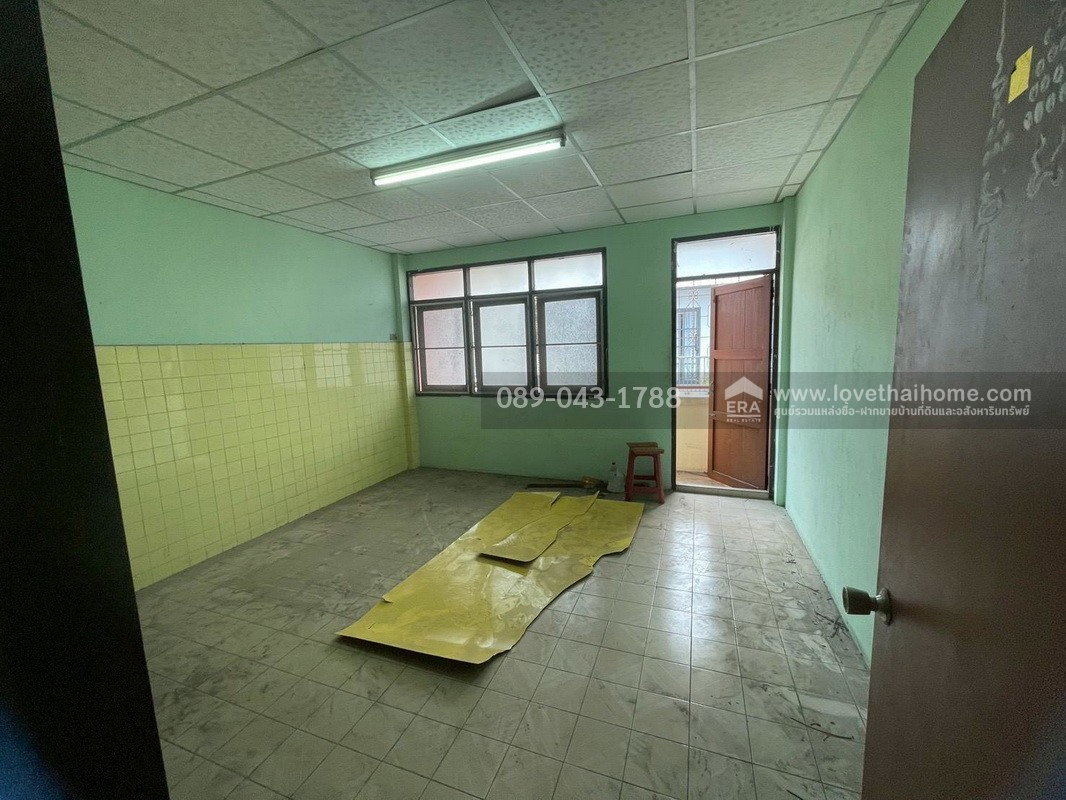 รูป ขายตึกแถว 4.5 ชั้น ซอยแฉล้มนิมิตร5 แยก1 พื้นที่ 16 ตรว. ขายเพียง 5.5 ล้านบาท ทำเลแบบนี้ ขายเพียงเท่านี้ หาที่ไหนไม่ได้อีกแล้วค่ะ - รูปที่ 6/12