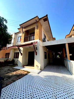 เช่าบ้านแฝด ชลบุรี : ให้เช่าบ้านแฝด ม.ทาลานา ห้วยกะปิ ชลบุรี