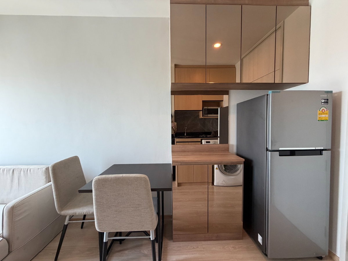 รูป ปล่อยเช่า คอนโดติดรถไฟฟ้า MRT ศูนย์วัฒนธรรม | Noble Revolve  Ratchada 2 | 1 ห้องนอน ใกล้ AIA Capital Center เพียง 250 เมตร และ ใกล้Central พระราม 9 - รูปที่ 7/8