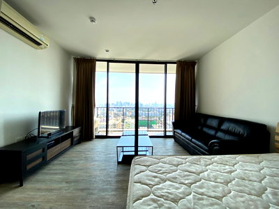 Condos for rent : The Issara Ladprao studio 🎈🔑 only 13,500/month