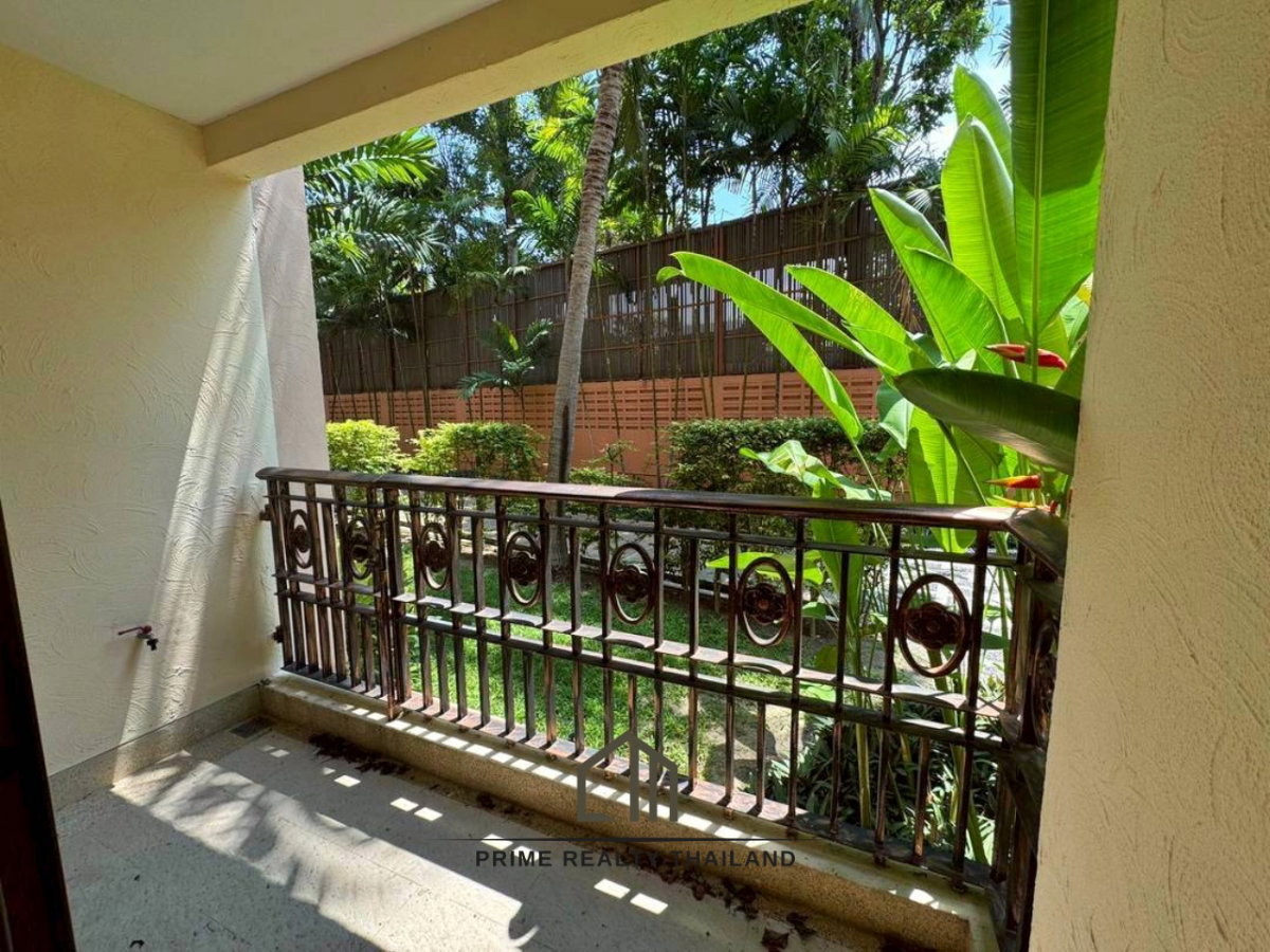 picture Comfortable 1st Floor Condo with Garden View - 16/17