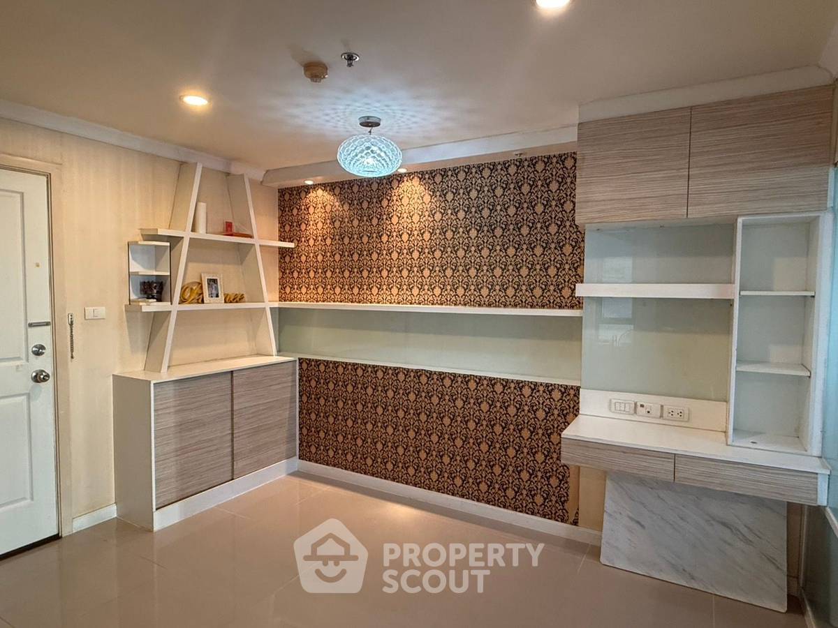 รูป คอนโด 1-ห้องนอน ที่ คอนโด ลุมพินี เพลส พระราม 9 – รัชดา ใกล้ MRT พระราม 9 (ID 2811557) - รูปที่ 3/16