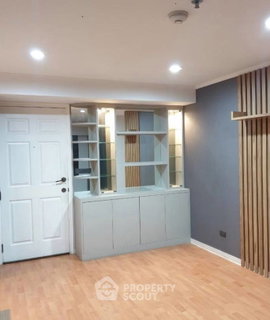2-BR Condo at Lumpini Ville Phahol-Suthisarn near BTS Saphan Khwai (ID 2812002)