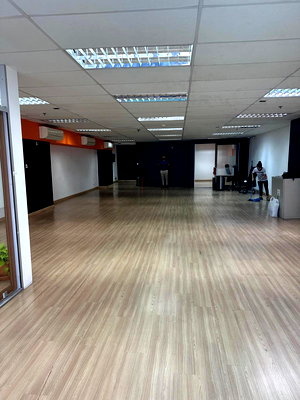เช่าสำนักงาน ถนนเพลินจิต : Office for rent at Trendy Office, 164 Sq.m (S03-2197)