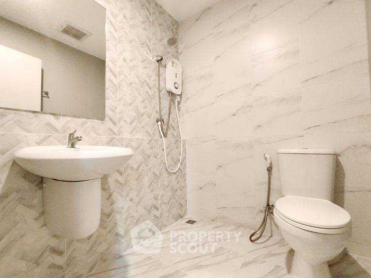 รูป ทาวน์เฮ้าส์ 2-ห้องนอน ใน เสาธงหิน (ID 2811642) - รูปที่ 12/13