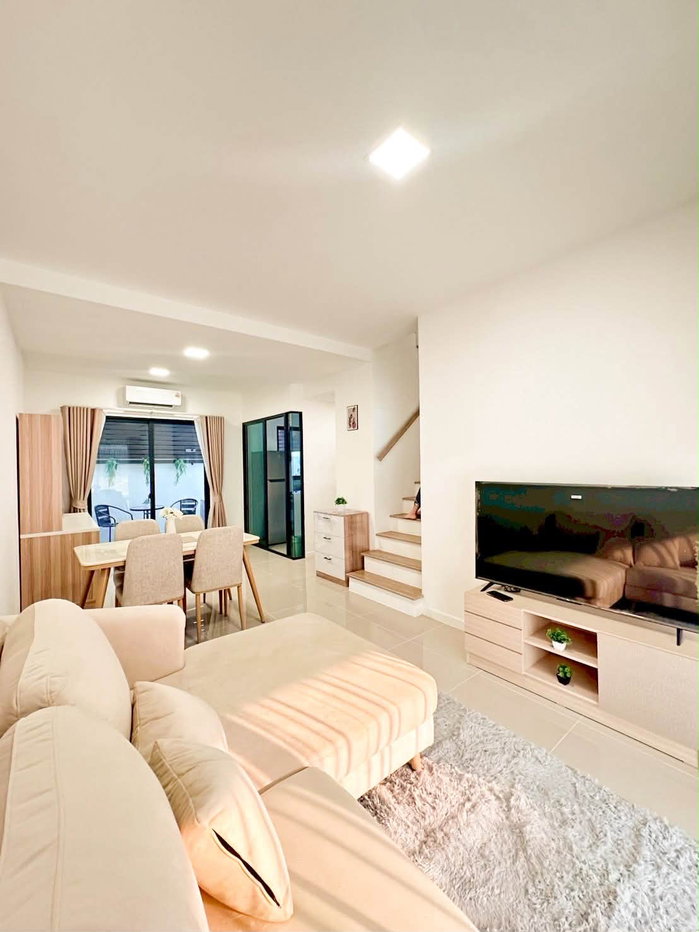 รูป 🏡 ปล่อยเช่า ทาวน์โฮมแต่งครบ ใกล้สนามบินเชียงใหม่ & รร.นานาชาติ (พฤกษาวิลล์ 120) - รูปที่ 2/20