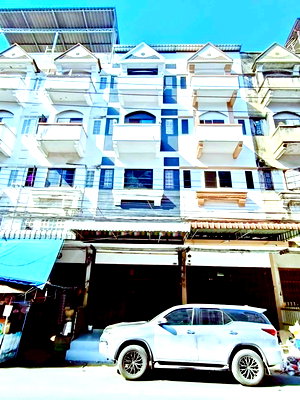 เช่าอาคารพาณิชย์ เดอะ พาซิโอ พาร์ค กาญจนาภิเษก : MRT หลักสอง 2 กม. ตลาดสำเพ็ง 2 1.4 กม. อาคารพาณิชย์ 4.5 ชั้น ให้เช่า ฟังก์ชัน 3นอน 3น้ำ 17ตร.ว. 280ตร.ม. ถนนกาญจนาภิเษก