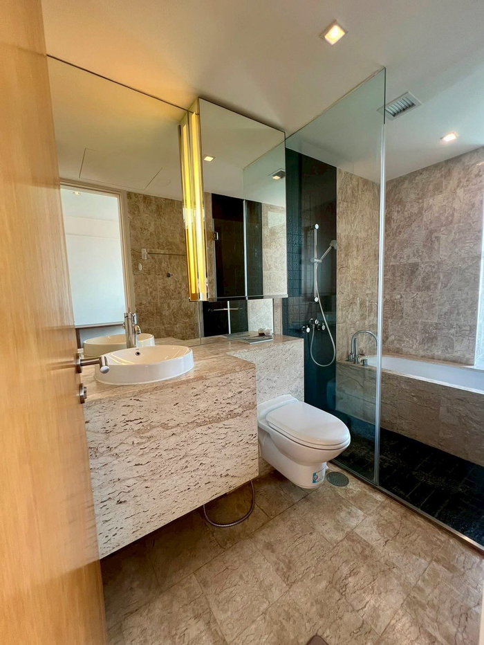 รูป LTH15032 – Spacious Condo River View for Rent Rama 3 | City Lifestyle Best Value | Near BTS Surasak | 52,000 THB | คอนโดให้เช่า พระราม 3 วิวแม่น้ำ ไลฟ์สไตล์เมือง คุ้มค่า ใกล้ BTS สุรศักดิ์ - รูปที่ 3/10