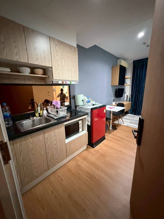 picture  1 Bed 1 Bath UP Ekamai Great location Nice Room - 4/7