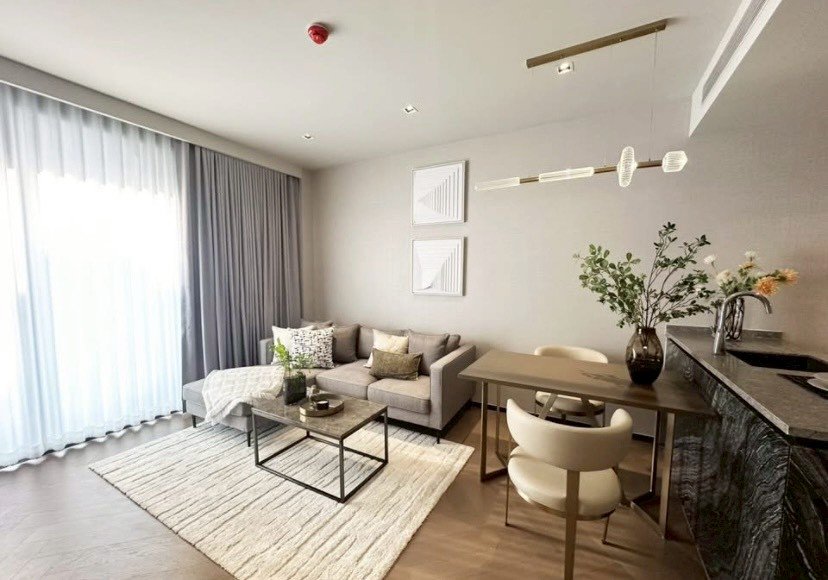 รูป LTH15029 – Modern Condo Mid Floor for Rent Ekkamai | City Lifestyle Best Value | Near BTS Ekkamai | 55,000 THB | คอนโดให้เช่า เอกมัย ชั้นกลาง ไลฟ์สไตล์เมือง คุ้มค่า ใกล้ BTS เอกมัย - รูปที่ 4/4