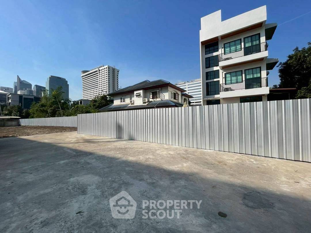 รูป ที่ดินสำหรับปล่อยขาย 2,446.8 ตารางเมตร แถว ใกล้ พร้อมพงษ์ (ID 2812166) - รูปที่ 2/3