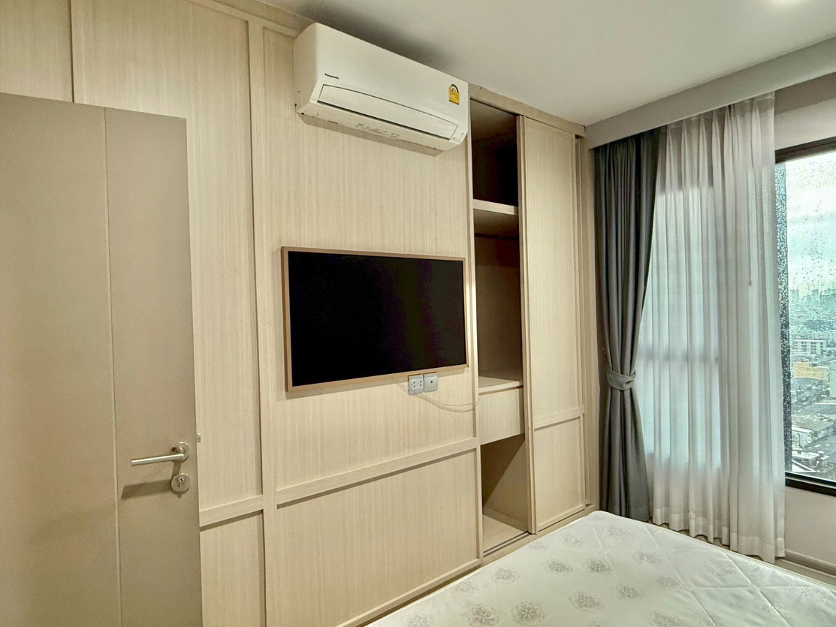 รูป *** ให้เช่าคอนโด : ไลฟ์ อโศก-พระราม9  ห้องสวย เฟอร์ครบบิวท์อิน ใกล้MRT พระราม9 (Life Asoke-Rama 9) ***  - รูปที่ 6/10