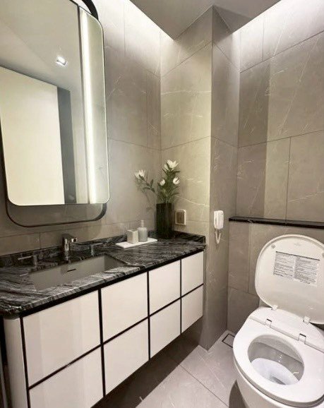 รูป LTH15029 – Modern Condo Mid Floor for Rent Ekkamai | City Lifestyle Best Value | Near BTS Ekkamai | 55,000 THB | คอนโดให้เช่า เอกมัย ชั้นกลาง ไลฟ์สไตล์เมือง คุ้มค่า ใกล้ BTS เอกมัย - รูปที่ 3/4