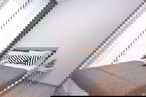 ❄OPol260420 The Line Phahon-Pradipat