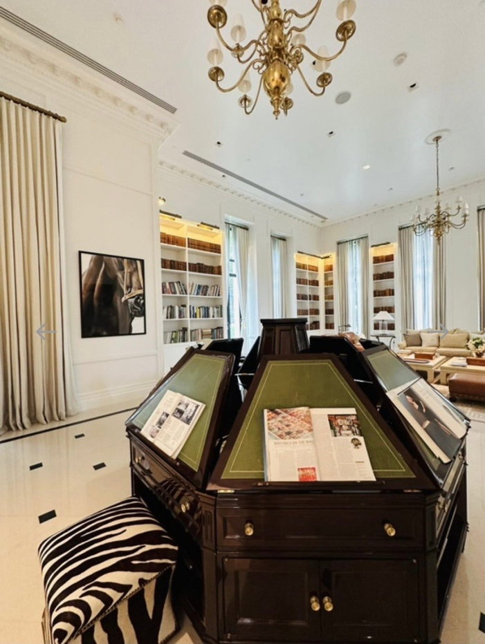 รูป Luxury Condo for Rent Phloen Chit | City Lifestyle Luxury | Near BTS Phloen Chit | 200,000 THB/Month | คอนโดหรูให้เช่า เพลินจิต ไลฟ์สไตล์เมือง หรูหรา ใกล้ BTS เพลินจิต 200,000 บาท/เดือน – LTHC11432 - รูปที่ 2/20
