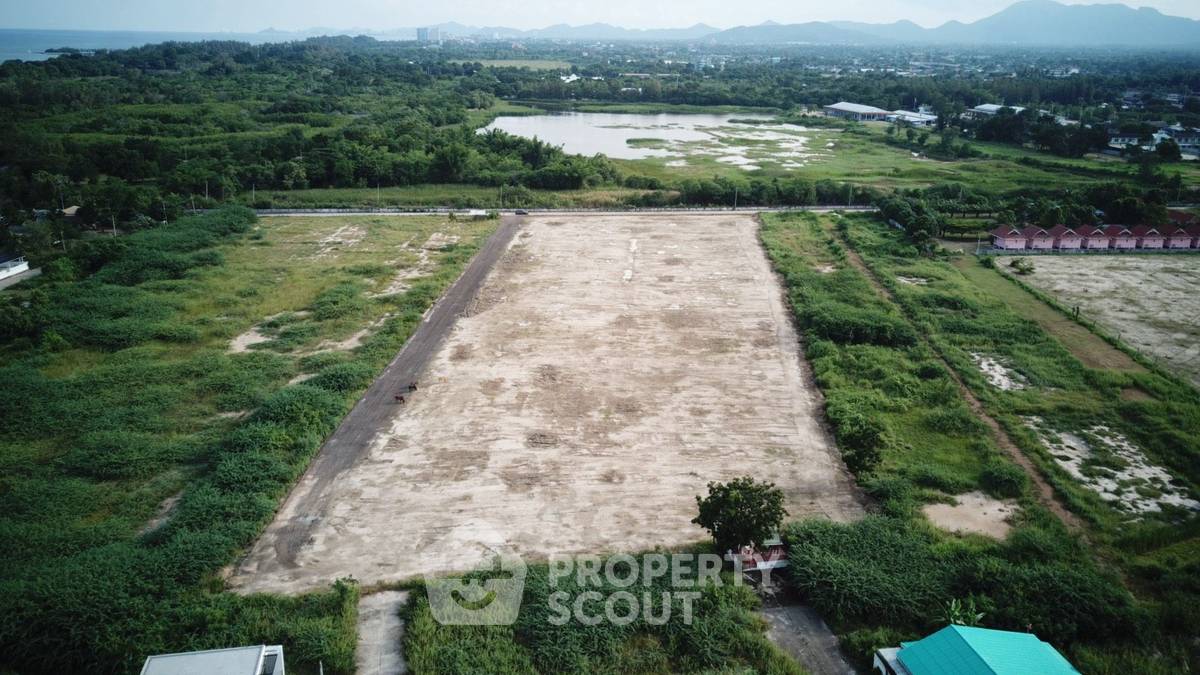 รูป ที่ดินสำหรับปล่อยขาย 17,028 ตารางเมตร แถว ใน ชะอำ (ID 2812354) - รูปที่ 4/10