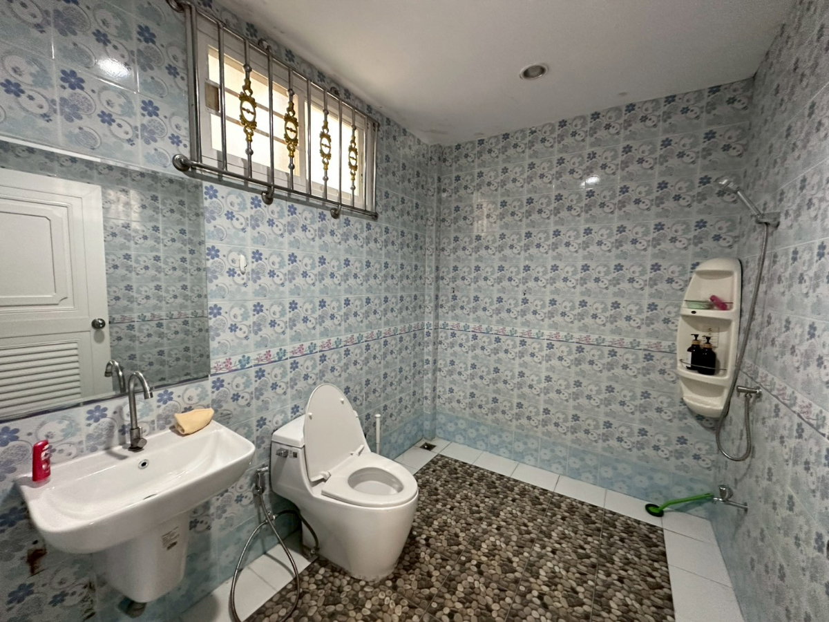 รูป บ้านร็อคการ์เด้น บายพาส 6 5 ห้องนอน 3 ห้องน้ำ - รูปที่ 21/37