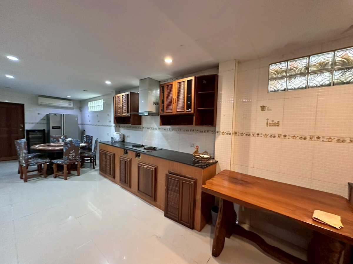 รูป บ้านร็อคการ์เด้น บายพาส 6 5 ห้องนอน 3 ห้องน้ำ - รูปที่ 12/37