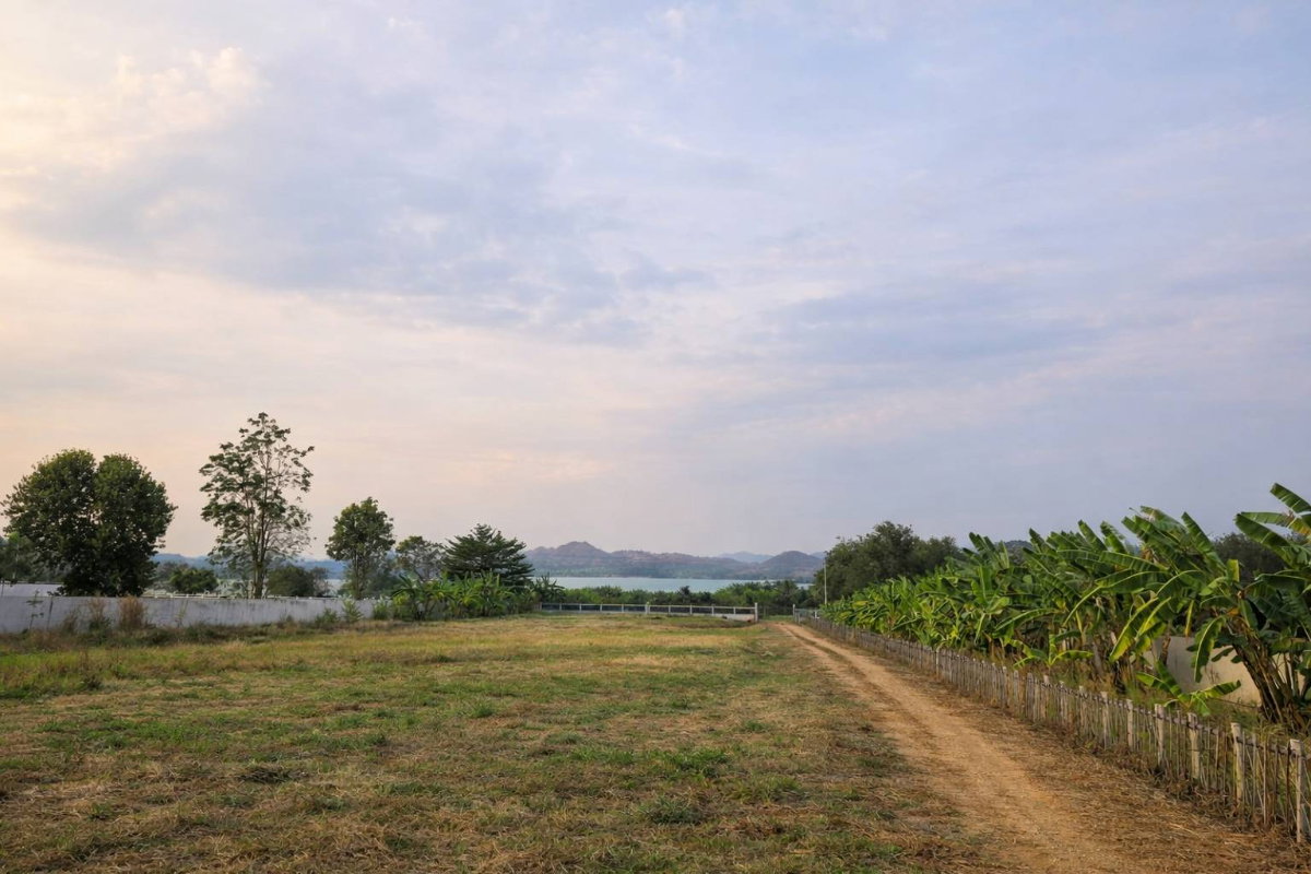 รูป ขายที่ดินวิวเขื่อนเกือบ 5 ไร่ ทำพูลวิลล่าได้ทั้งโครงการ ใกล้ทางลงน้ำเพียง 500 เมตร ท่ากระดาน  ศรีสวัสดิ์ กาญจนบุรี - รูปที่ 6/9