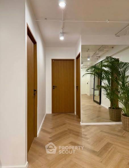 รูป คอนโด 3-ห้องนอน ที่ ริชมอนด์ พาเลส คอนโดมิเนียม ใกล้ BTS พร้อมพงษ์ (ID 2811040) - รูปที่ 3/12