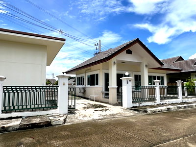 เช่าบ้านเดี่ยว เชียงใหม่ : รับสัตว์เลี้ยง บ้านเช่าย่านสันผักหวาน ใกล้สนามบิน, บิ๊กซีแม่เหียะ  13,500 บ/เดือน 