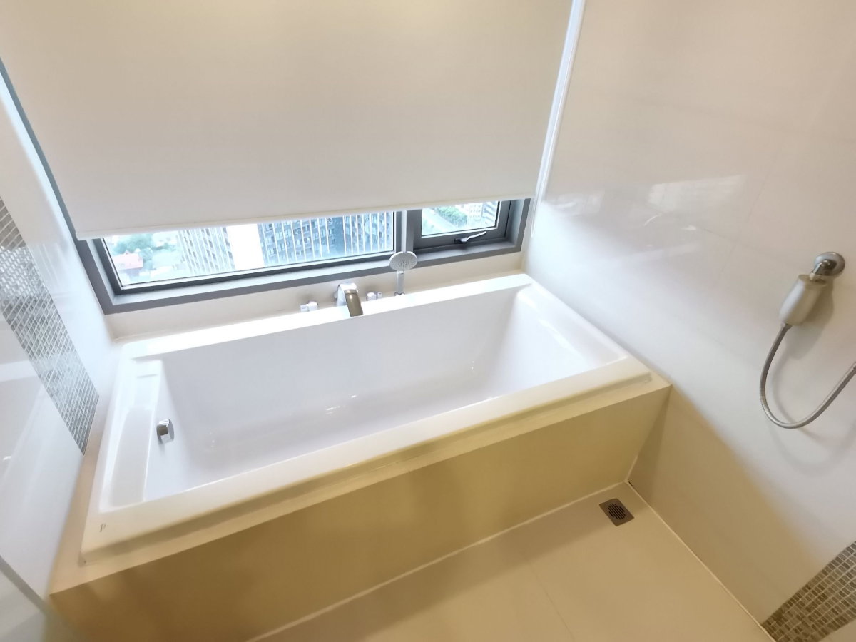 รูป Available for rent! Nara9 Condominium for 2 Bedroom with 80sqm [Corner river view unit]. Fully Furnished ready to move in. - รูปที่ 16/17