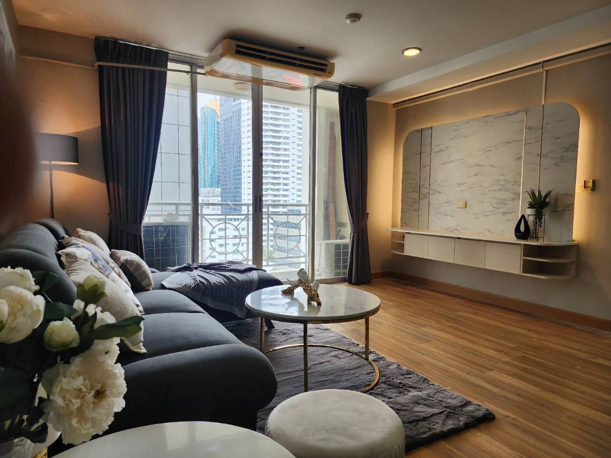 picture Asoke Place 2 Bedroom for rent . - 3/14