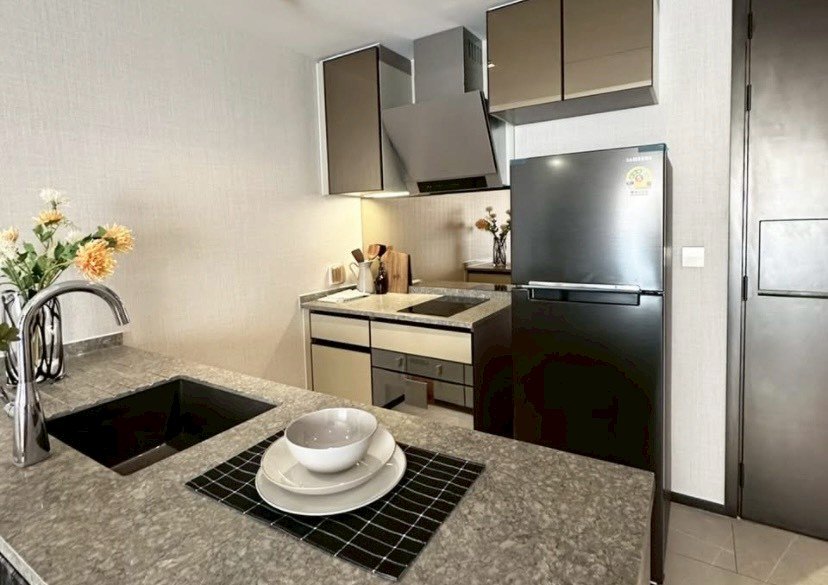 รูป LTH15029 – Modern Condo Mid Floor for Rent Ekkamai | City Lifestyle Best Value | Near BTS Ekkamai | 55,000 THB | คอนโดให้เช่า เอกมัย ชั้นกลาง ไลฟ์สไตล์เมือง คุ้มค่า ใกล้ BTS เอกมัย - รูปที่ 2/4