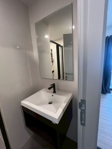Cheapest in the project! ‼️ For rent: QUINTARA MHy’GEN RATCHADA - HUAI KHWANG 🔥 Beautiful room, fully furnished + washing machine📍