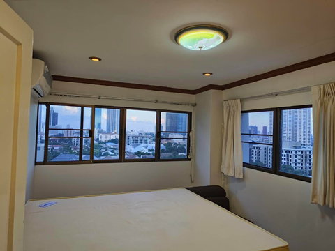 [Condo for Rent Large 2BR! P-49380] Thonglor Tower near BTS Thong Lo Watthana 085-592-2897 Line: @easythaihome