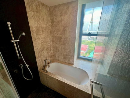 รูปภาพ LTH15032 – Spacious Condo River View for Rent Rama 3 | City Lifestyle Best Value | Near BTS Surasak | 52,000 THB | คอนโดให้เช่า พระราม 3 วิวแม่น้ำ ไลฟ์สไตล์เมือง คุ้มค่า ใกล้ BTS สุรศักดิ์