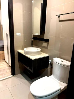 Condos for rent : XT Huai khwang for rent with full furnished and the best decorations 