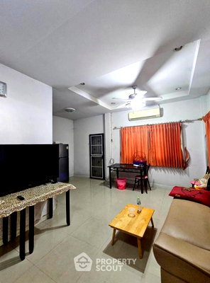 บ้านเดี่ยว ชลบุรี : บ้าน 3-ห้องนอน ใน บึง (ID 2811577)