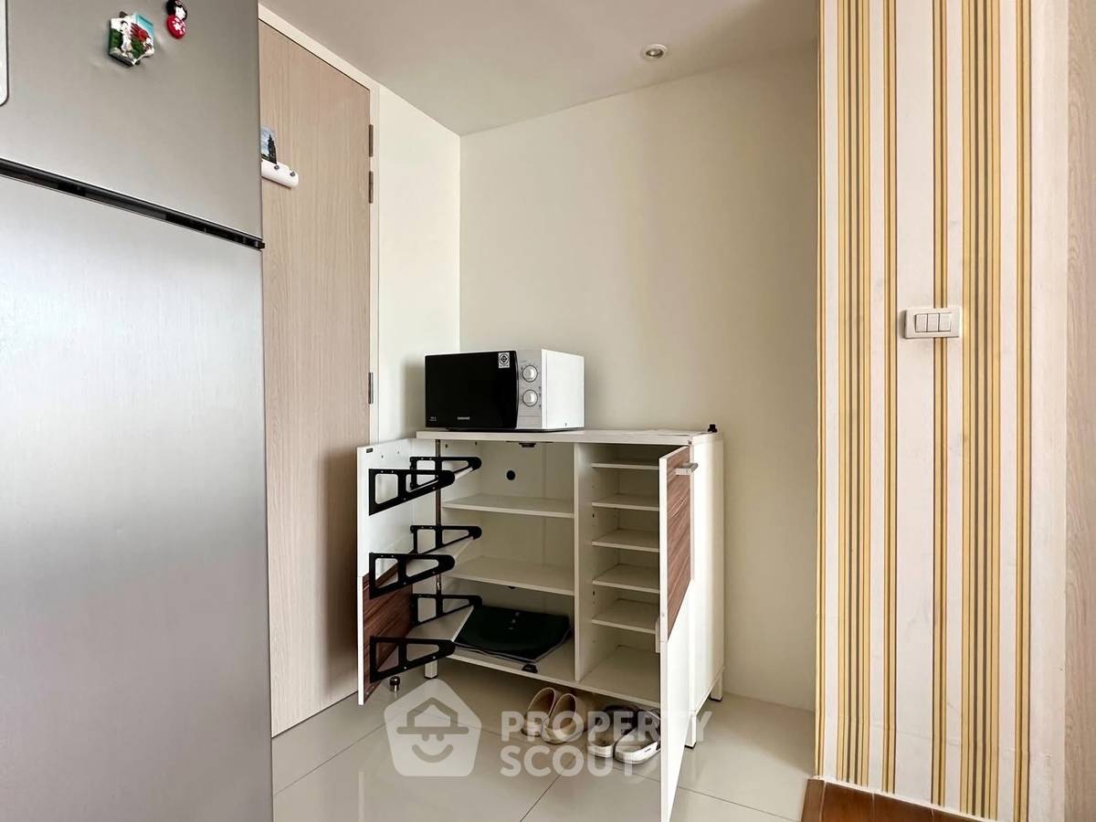 รูป คอนโด 1-ห้องนอน ที่ โฟคัส ออน ศาลาแดง คอนโดมิเนียม ใกล้ MRT สีลม (ID 2040172) - รูปที่ 8/9