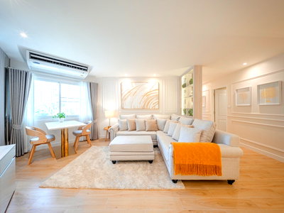 Condos for rent : LTH15026 - Spacious Condo Prime Location for Rent Chong Nonsi | City Lifestyle Best Value | Near BTS Chong Nonsi | 58,000 THB