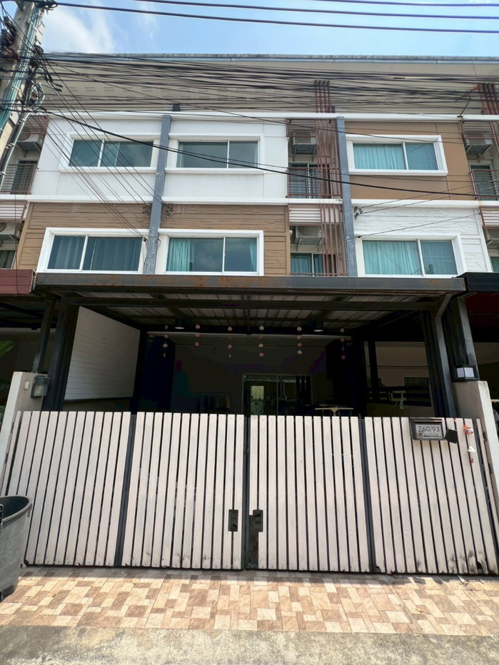 รูป ทาวน์โฮม 3 ชั้น วิลเลตซิตี้ พัฒนาการ 38 Villette City Pattanakarn 38 ราคาเหมาะลงทุน  - รูปที่ 2/14