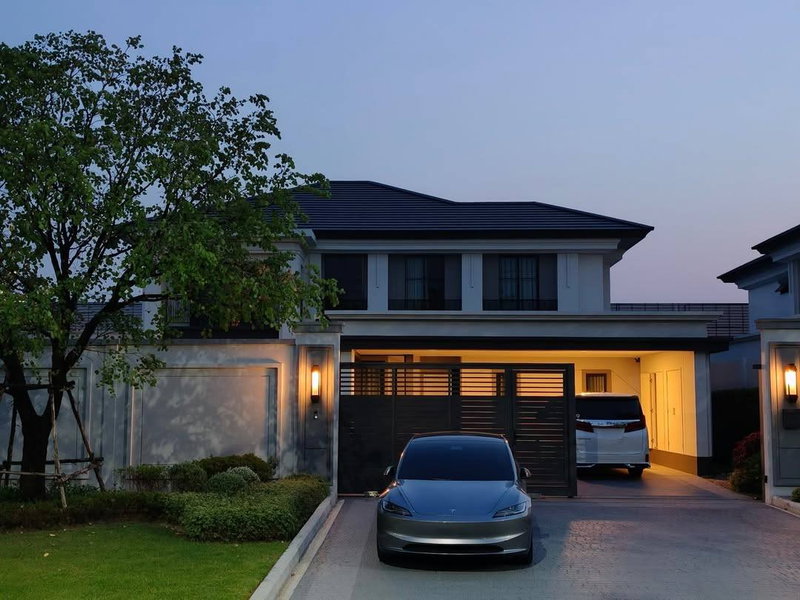 Houses for rent : ELSE Project, Bangkok Kreetha Land area 170 sq.wa | Usable area 425 sq.m. 4 bedrooms | 5 bathrooms