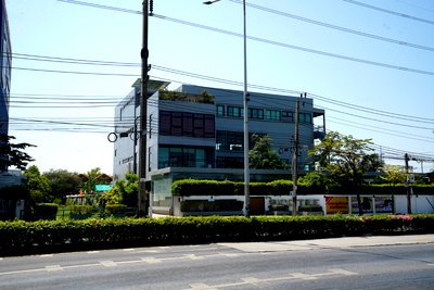 อาคารพาณิชย์ กรุงเทพมหานคร : ขายที่ดิน พร้อมอาคารพาณิชย์ 4 ชั้น และ 1 ชั้น ทำเลทอง ติดถนนเสรีไทย 90M