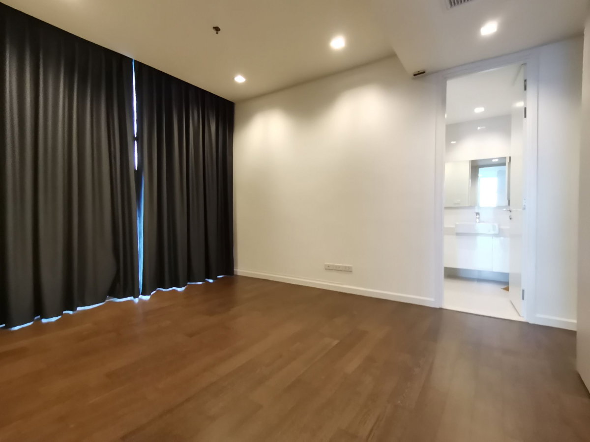 รูป Available for rent! Nara9 Condominium for 2 Bedroom with 80sqm [Corner river view unit]. Fully Furnished ready to move in. - รูปที่ 12/17