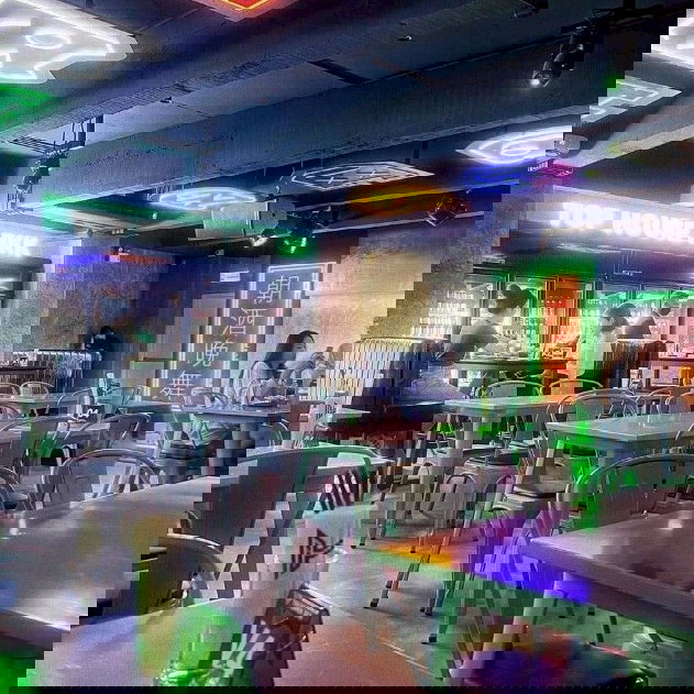 รูป ขายอาคารพาณิชย์ 5 ชั้น สุดหรูทำเลศักยภาพสูงสุด บนถนนสีลม (N.2068) - รูปที่ 2/7