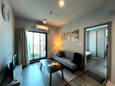 Condos for rent : Condo for Rent – 2 bed, 2 bath, 1 parking. Near Yellow Line MRT, The Mall Bangkapi, NIDA, ABAC & Ramkhamhaeng University.