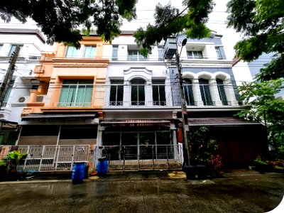 ทาวน์โฮม สมุทรปราการ : BP00618 ขายทาวน์เฮ้าส์ หมู่บ้านบ้านกลางเมืองบริติชทาว์น ตำบล บางแก้ว อำเภอ บางพลี จังหวัด สมุทรปราการ