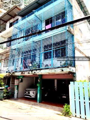 อาคารพาณิชย์ ถนนจันทน์ : ขายตึกแถว 3 ชั้น ถนนจันทน์ 43 แยก 18-6 (ซอยสาธุประดิษฐ์ 20) พื้นที่ 18 ตรว. ทำเลทองใจกลางเมืองใกล้ทางด่วนพิเศษศรีรัช ใกล้รถไฟฟ้าสถานีเซนต์หลุยส์