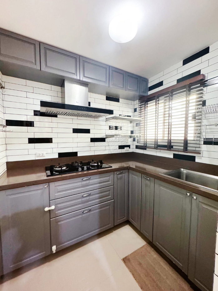 รูป  🏡✨ ให้เช่าทาวน์โฮม 3 ชั้น “Leon Sukhumvit 62” 3 ห้องนอน 3 ห้องน้ำ บ้านสวยสไตล์โมเดิร์น ทำเลสุขุมวิทตอนต้น ใกล้ BTS และทางด่วน #รับต่างชาติ - รูปที่ 8/19