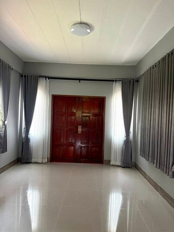 รูป HR3393FOR RENT] บ้านเดี่ยวรีโนเวทใหม่มือ 1 ทั้งหลัง – โกสุมรวมใจ 5 ทำเลเด่น: เพียง 350 เมตร ถึง Harrow International School | ใกล้สนามบินดอนเมือง - รูปที่ 12/43