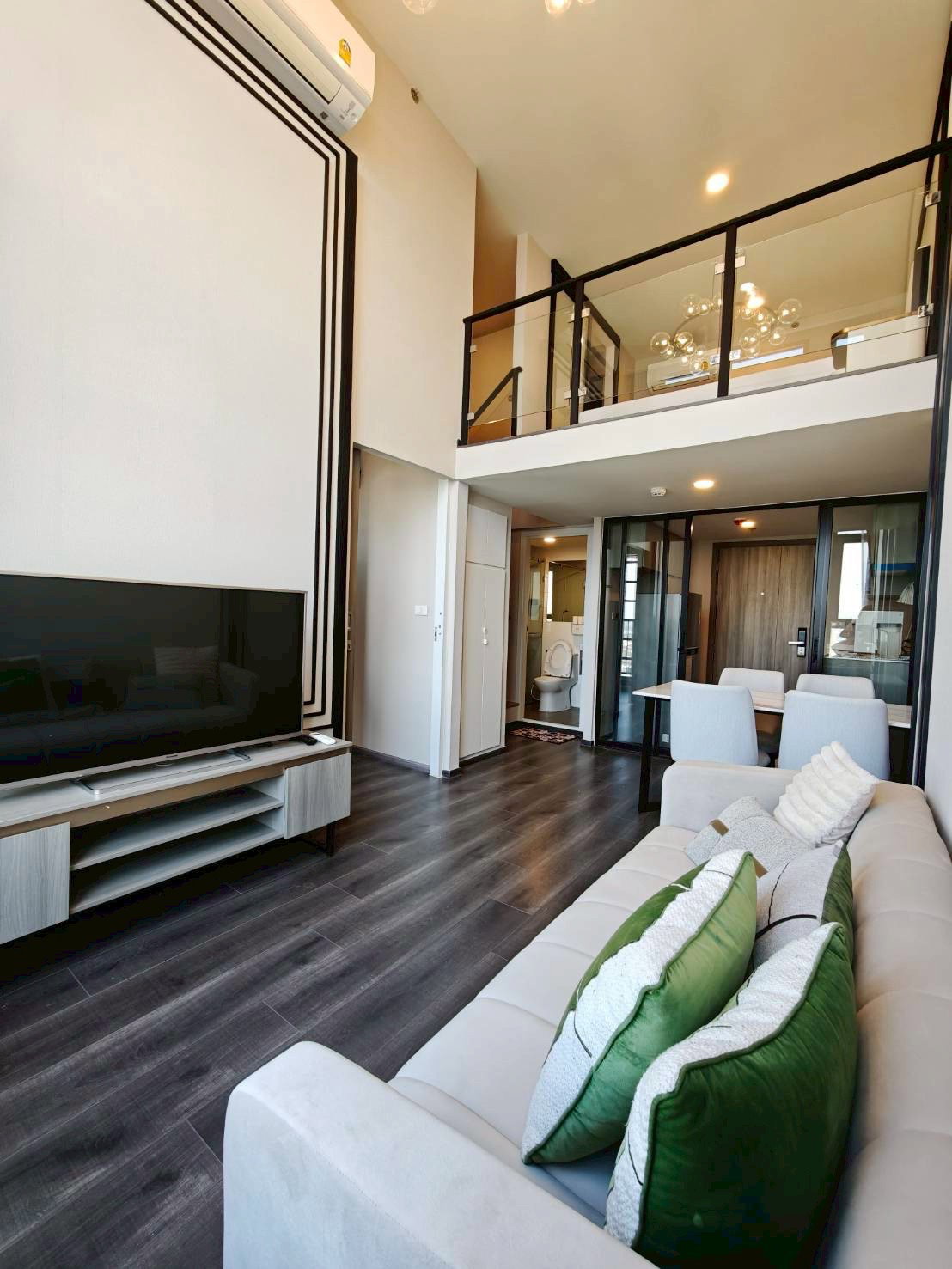 Beautiful room for rent, Duo Space, high ceilings! Knightsbridge Kaset Society Near BTS Kasetsart University, ready to move in immediately