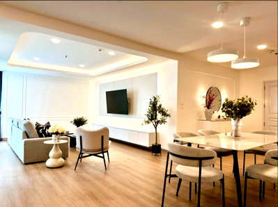 Condos for rent : Grand Langsuan. 3beds 146sqm. Line id: @pfagent