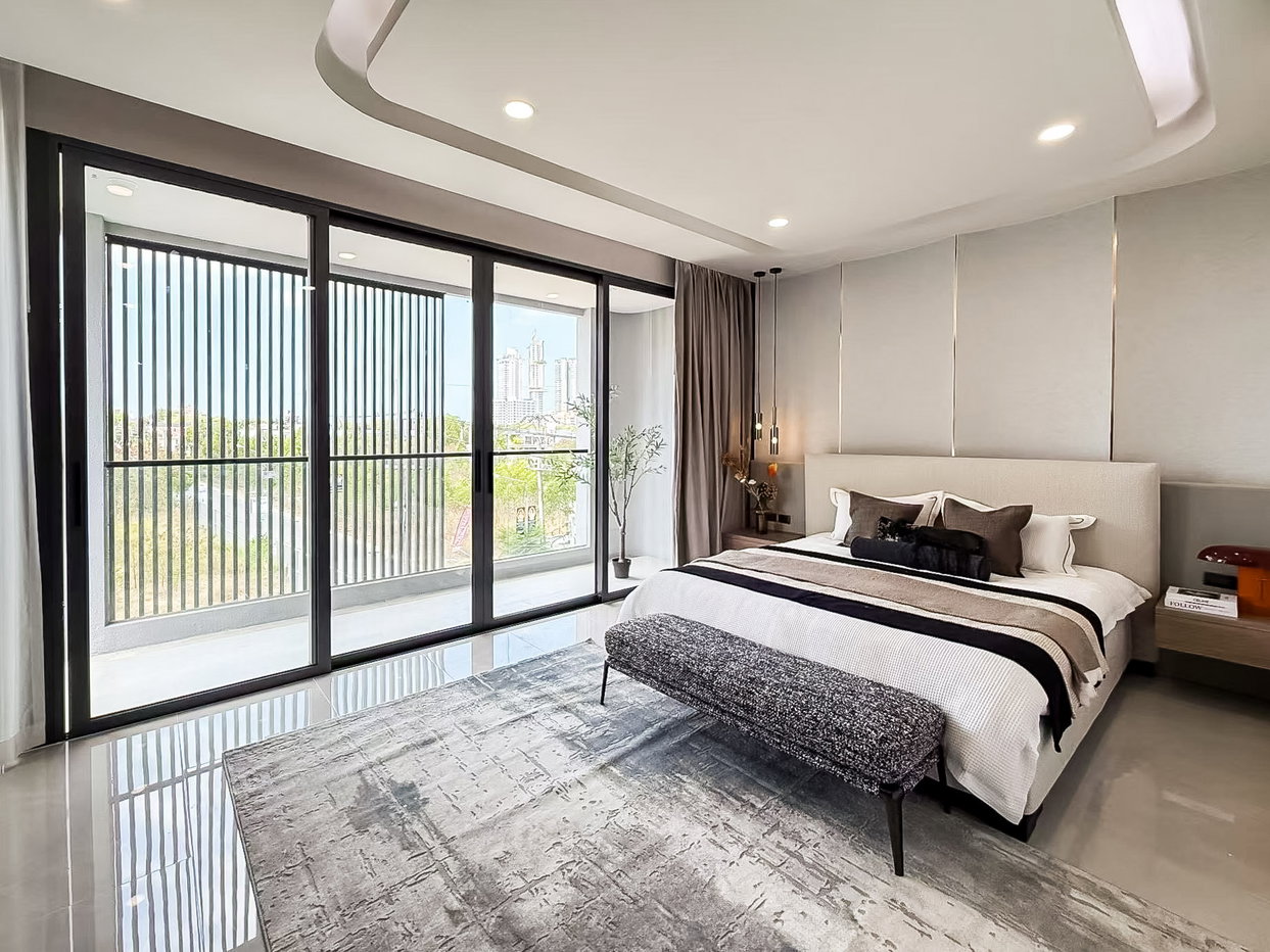 รูป Luxury 6Bedroom Pool Villa for Sale Near Jomtien Beach - รูปที่ 7/9