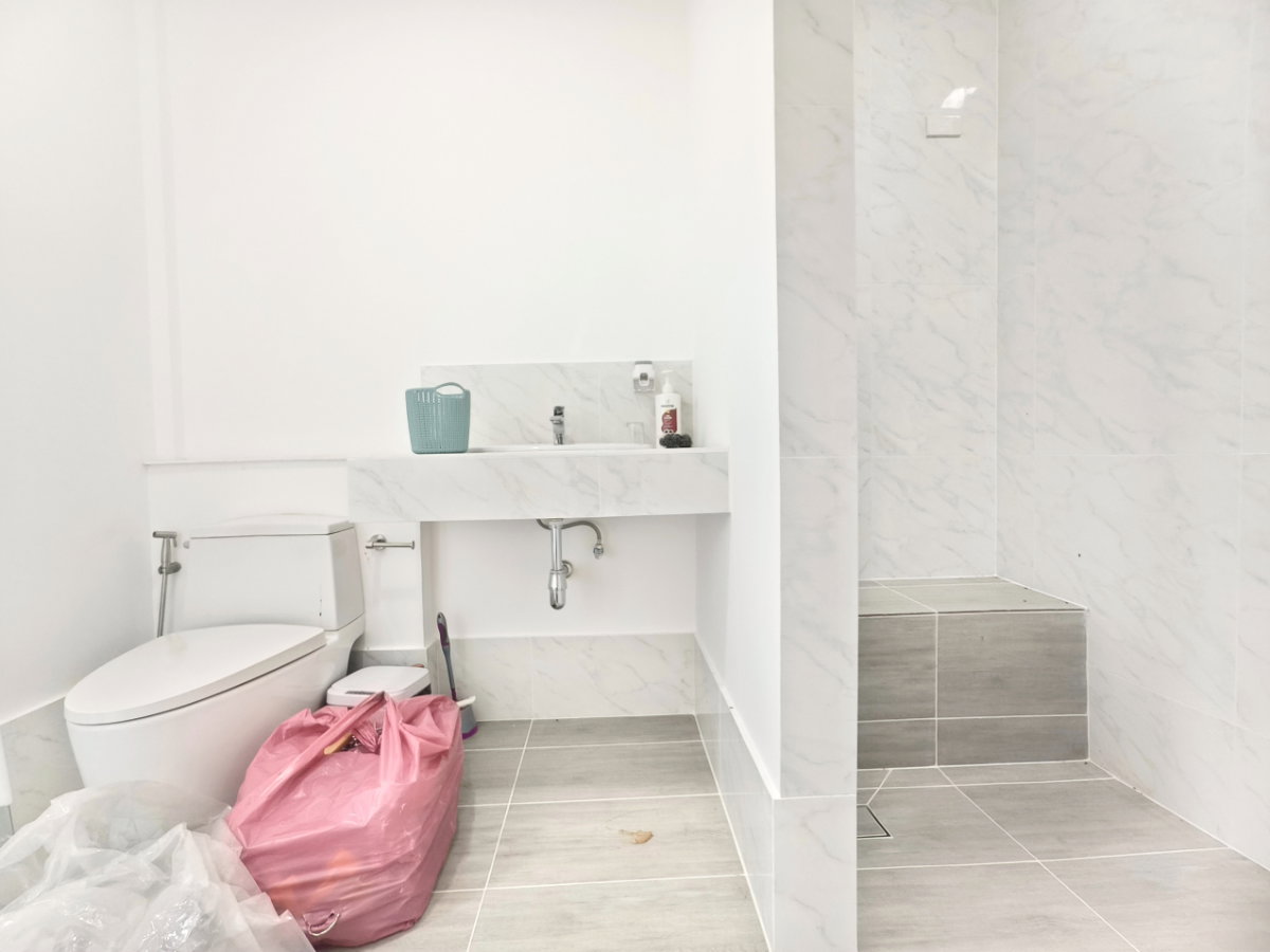 รูป ขาย บ้านเดี่ยว SCG Heim ราษฎร์พัฒนา(ซอยมิสทีน) ใกล้รถไฟฟ้า บ้านใหม่สร้างมา 4 ปี นอกโครงการ หน้าบ้านเป็นถนนคอนกรีต 188 ตร.ว. 3ห้องนอน 4ห้องน้ำ  - รูปที่ 24/33